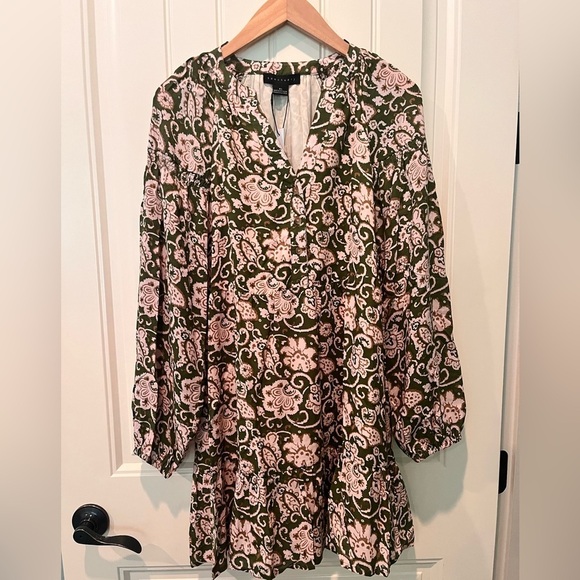 Sanctuary Dresses & Skirts - NWT SANCTUARY Dress Ladies XS Beautiful Pink Green Fall LW Flowy BOHO Chic Lined